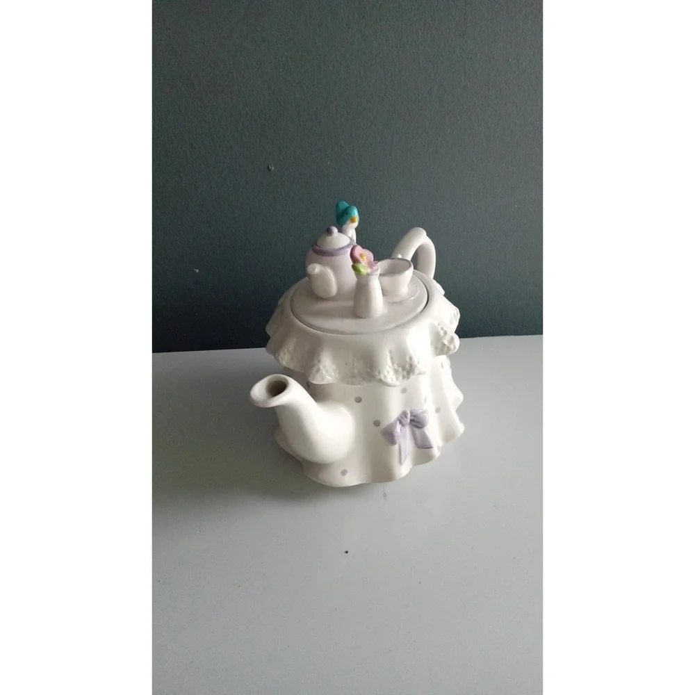 Novelty Teapot Whimsical Ceramic Teapot with Teacup‎ and Bird Figurine